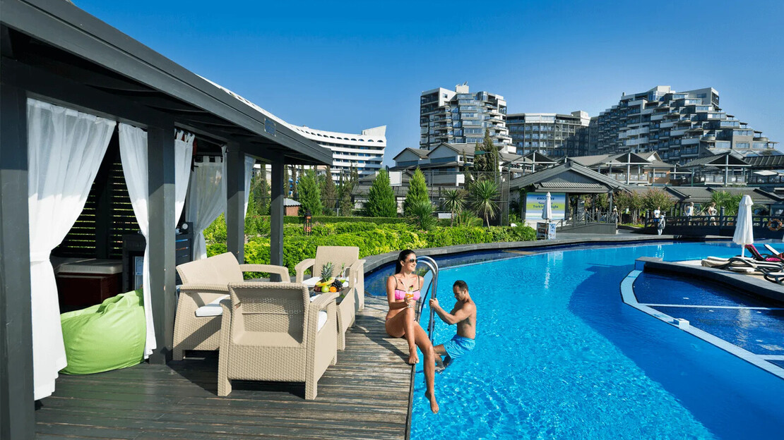 Limak Lara Deluxe Hotel & Resort